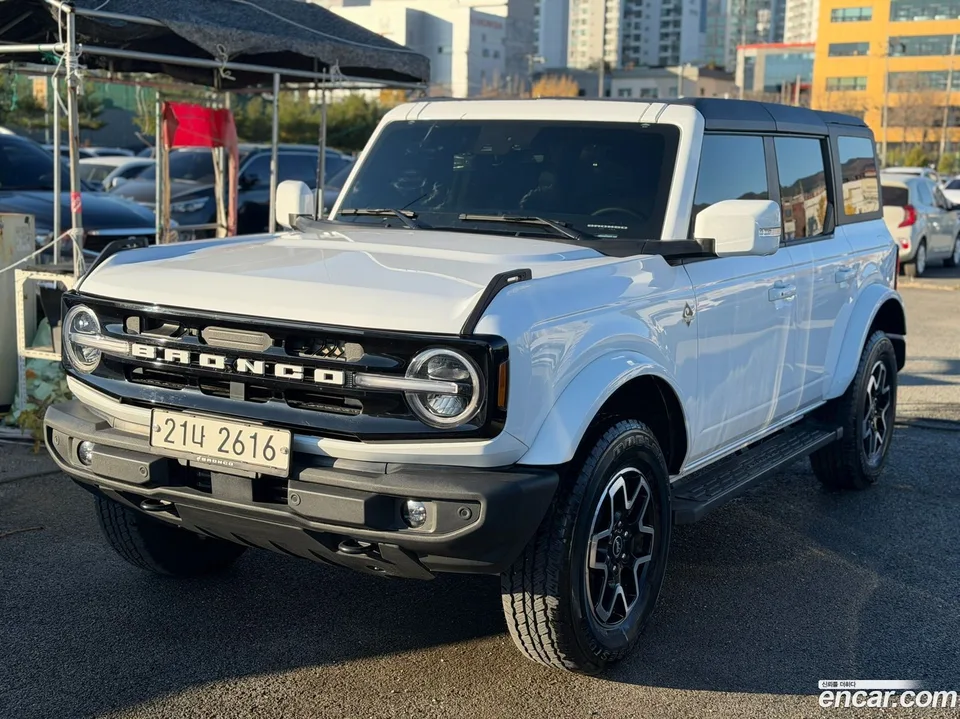 Ford Bronco 2.3 2024 — фото 1, купить с доставкой в Москву