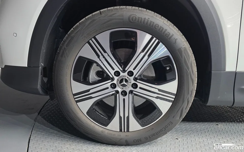 Mercedes-Benz EQB EQB300 4MATIC 2026 — миниатюра 2