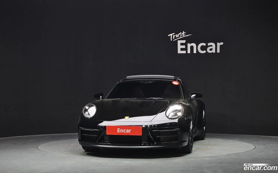 Porsche 911 (992) 4 GTS 2023 — миниатюра 3