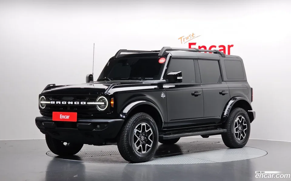 Ford Bronco 2.7 2023 — фото 1, купить с доставкой в Москву