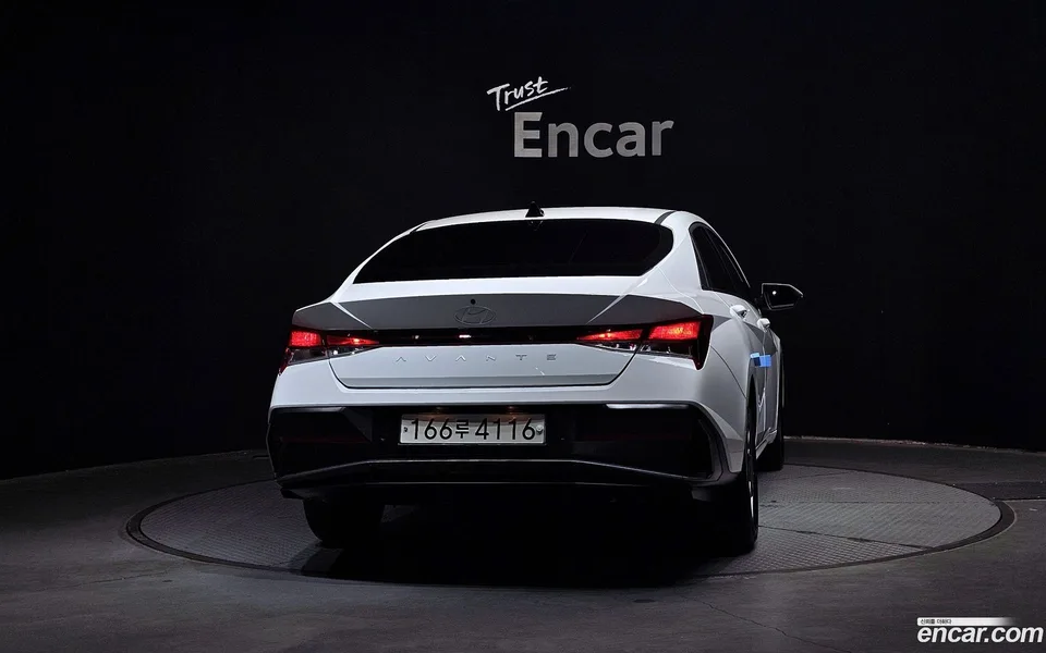 Hyundai Avante CN7 Hybrid 2025 — миниатюра 4