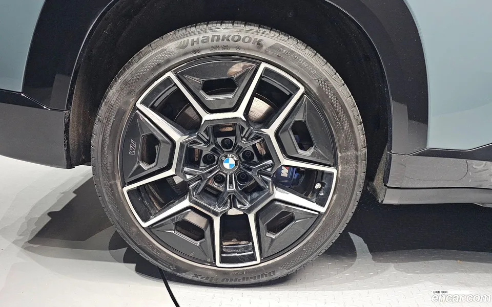 BMW XM 4.4 2023 — миниатюра 2