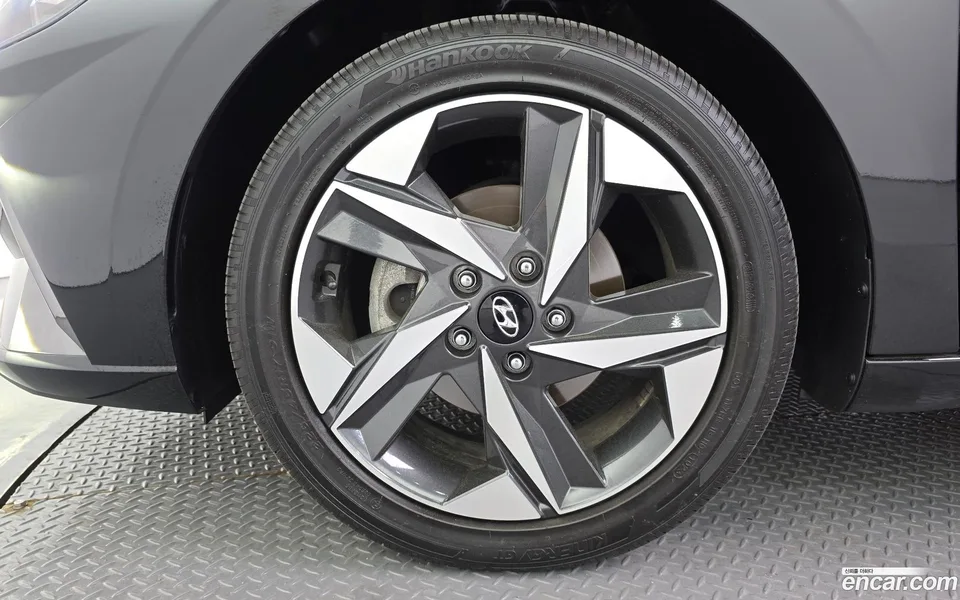 Hyundai Avante 1.6 2023 — миниатюра 2