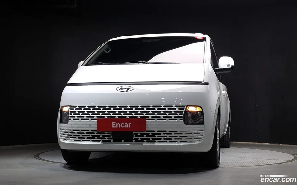 Hyundai Staria 9 2022 — миниатюра 3