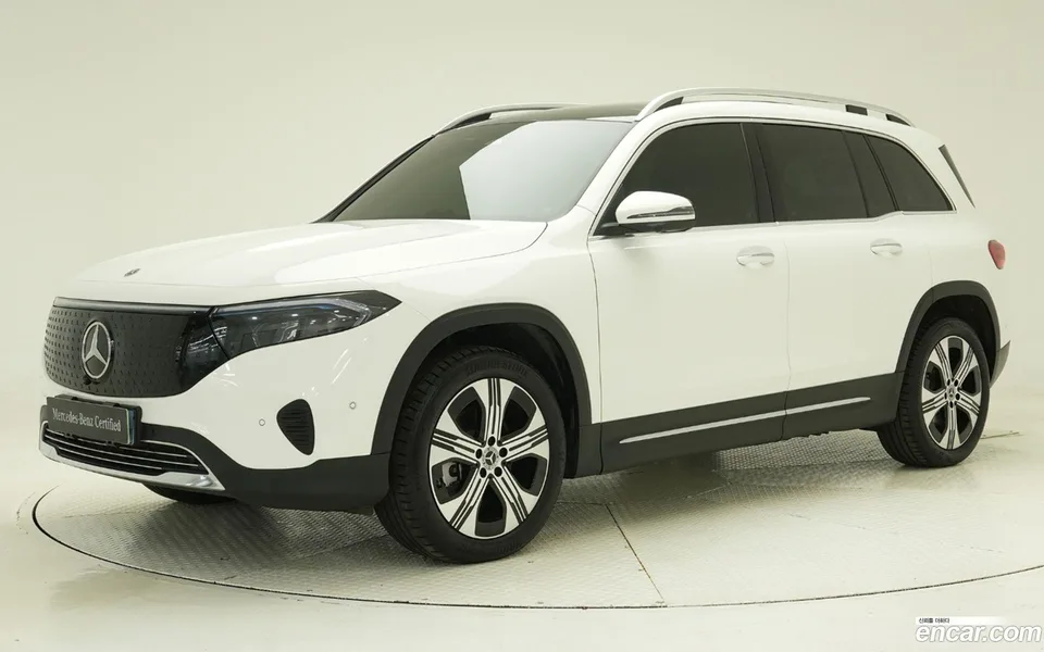 Mercedes-Benz EQB EQB300 4MATIC 2024 — фото 1, купить с доставкой в Москву