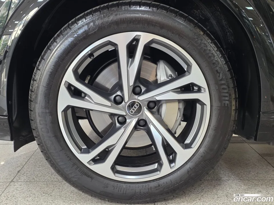 Audi Q6 e- 2025 — миниатюра 2