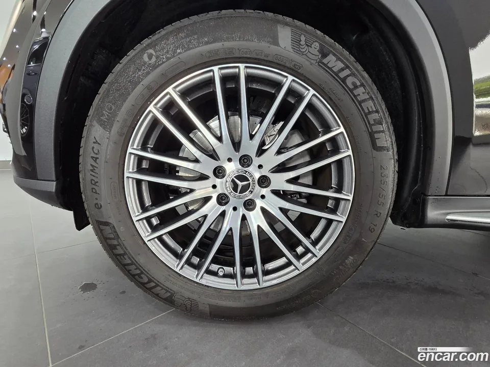 Mercedes-Benz GLC-Class GLC300 4MATIC 2025 — миниатюра 2