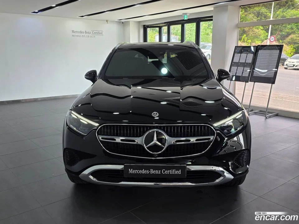 Mercedes-Benz GLC-Class GLC300 4MATIC 2025 — миниатюра 3