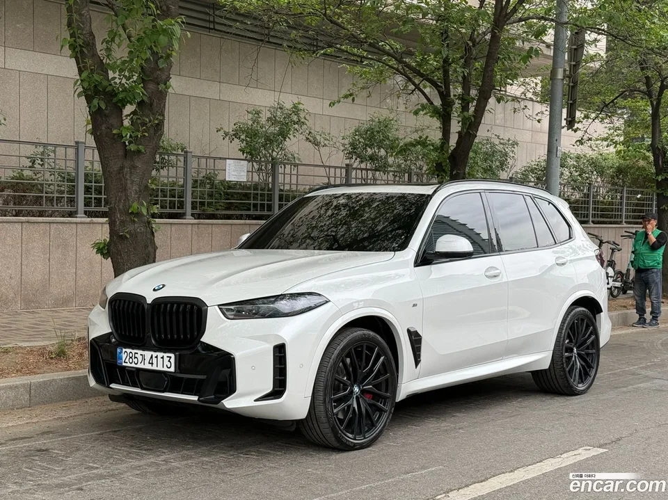 BMW X5 xDrive 40d M 2025 — фото 1, купить с доставкой в Москву