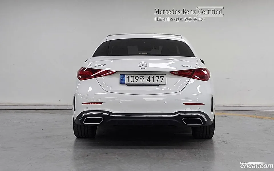 Mercedes-Benz C-Class C300 4MATIC AMG Line 2022 — thumbnail 4