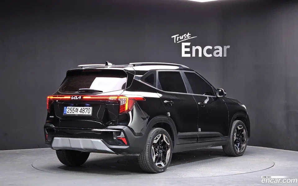 Kia Seltos 2.0 2WD 2023 — миниатюра 2