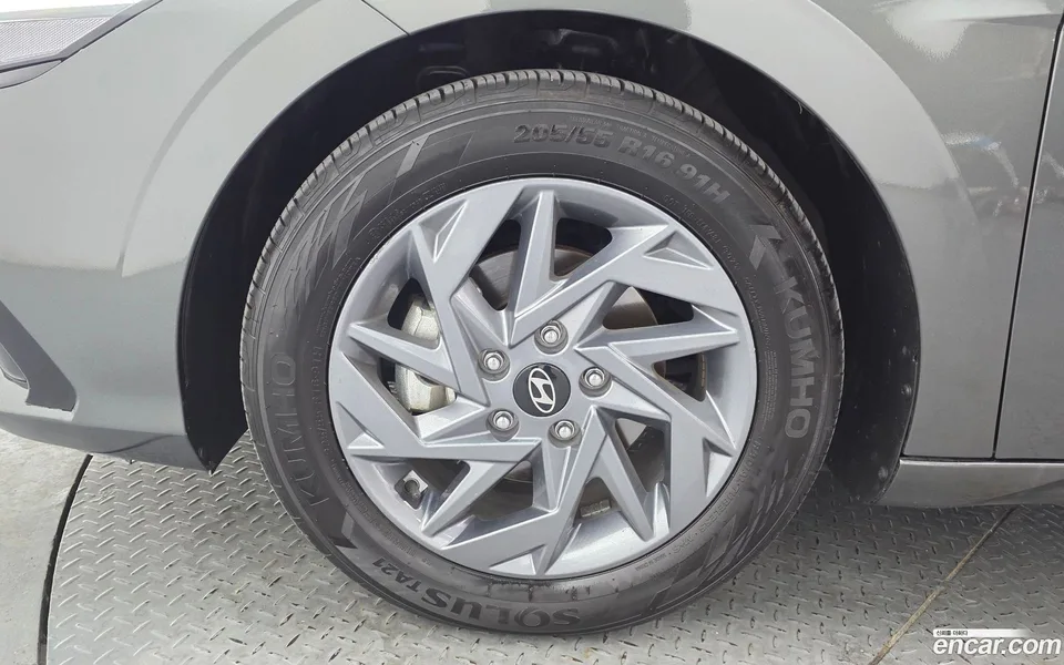 Hyundai Avante CN7 1.6 2024 — миниатюра 2