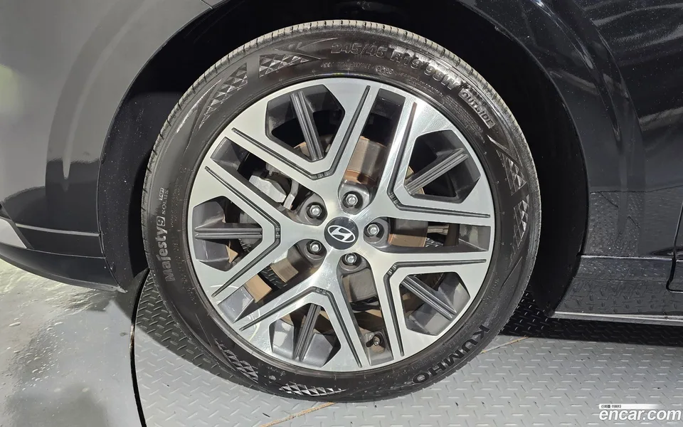 Hyundai Grandeur 2.5 2WD 2023 — миниатюра 2