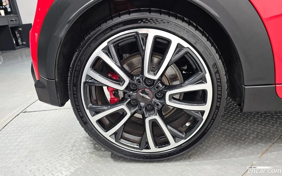 MINI Cooper S JCW 2024 — миниатюра 2