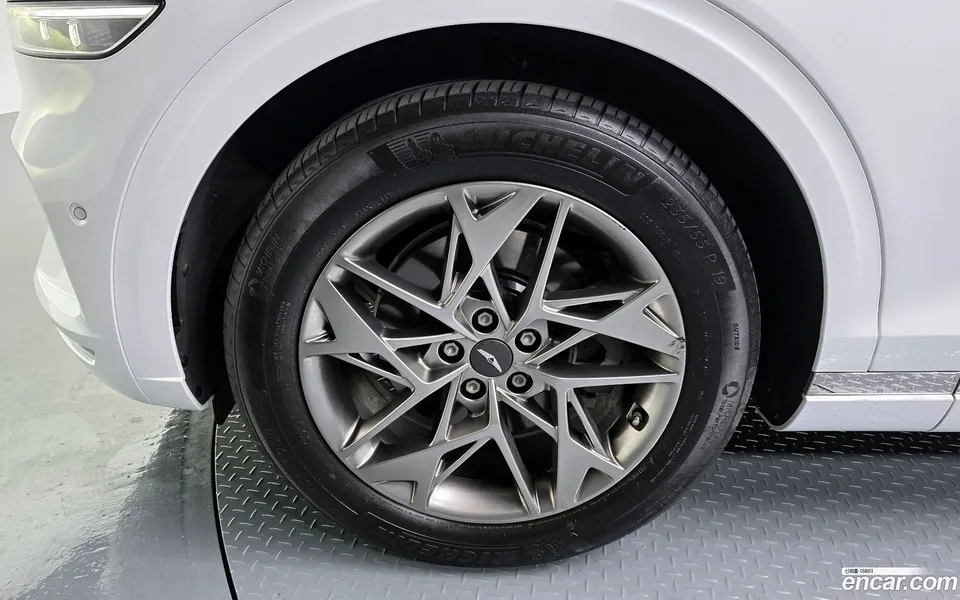 Genesis GV70 2.5T 2WD 2022 — миниатюра 2