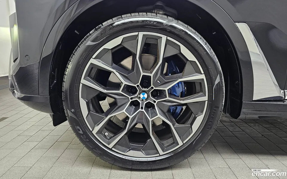 BMW X7 xDrive 40i M 6 2025 — миниатюра 5