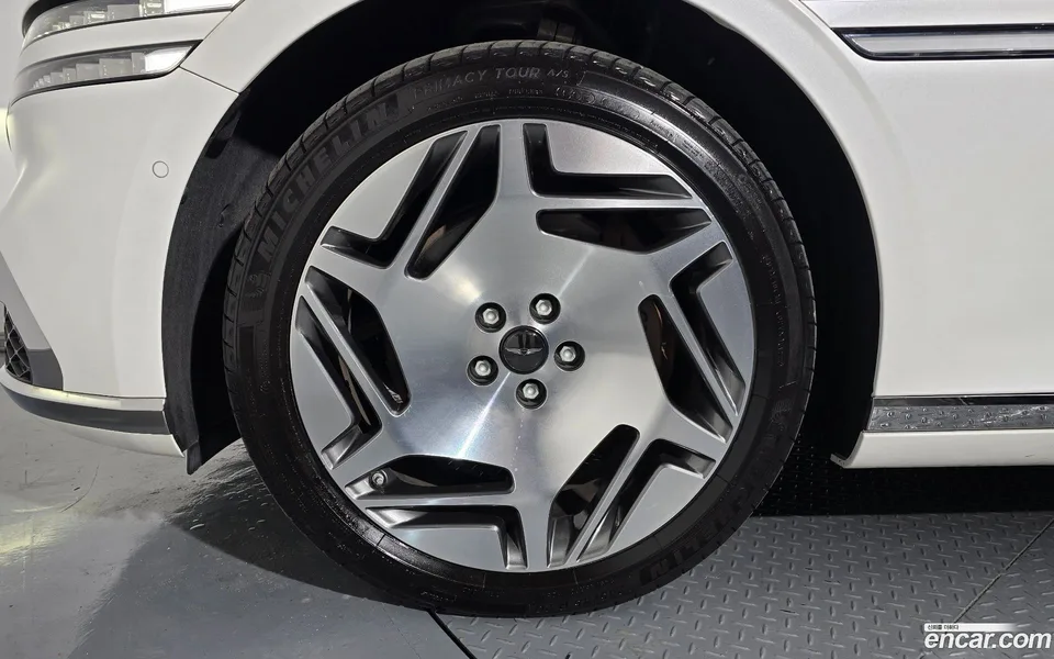 Genesis G90 3.5 e-S/C AWD LWB 2022 — миниатюра 2
