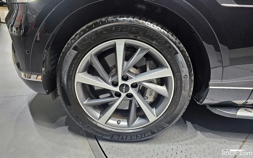 Genesis GV80 2.5T 2WD 2024 — миниатюра 2