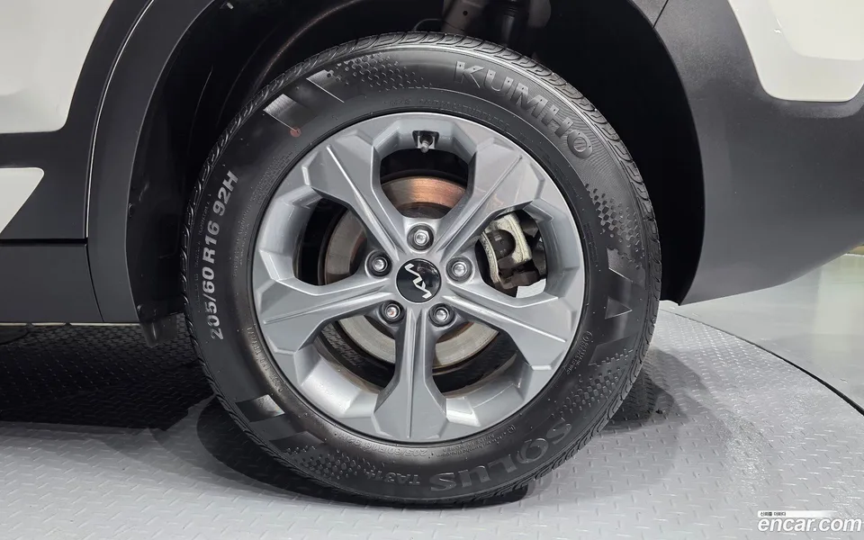 Kia Seltos 1.6 2WD 2023 — миниатюра 2