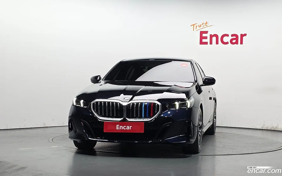 BMW 5 Series 520i M 2025 — миниатюра 3