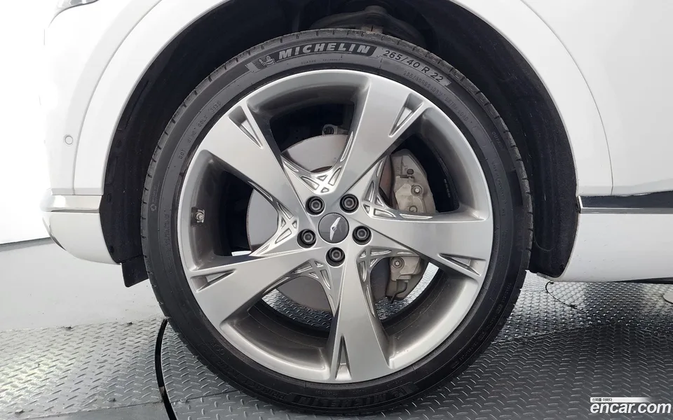 Genesis GV80 2.5T 2WD 2023 — миниатюра 2