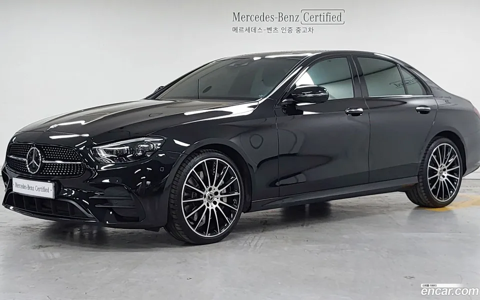 Mercedes-Benz E-Class E350 4MATIC AMG Line 2023 — фото 1, купить с доставкой в Москву