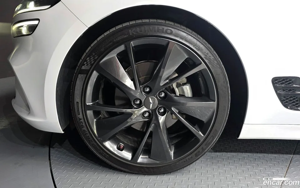 Genesis G70 2.0T 2WD 2022 — миниатюра 2