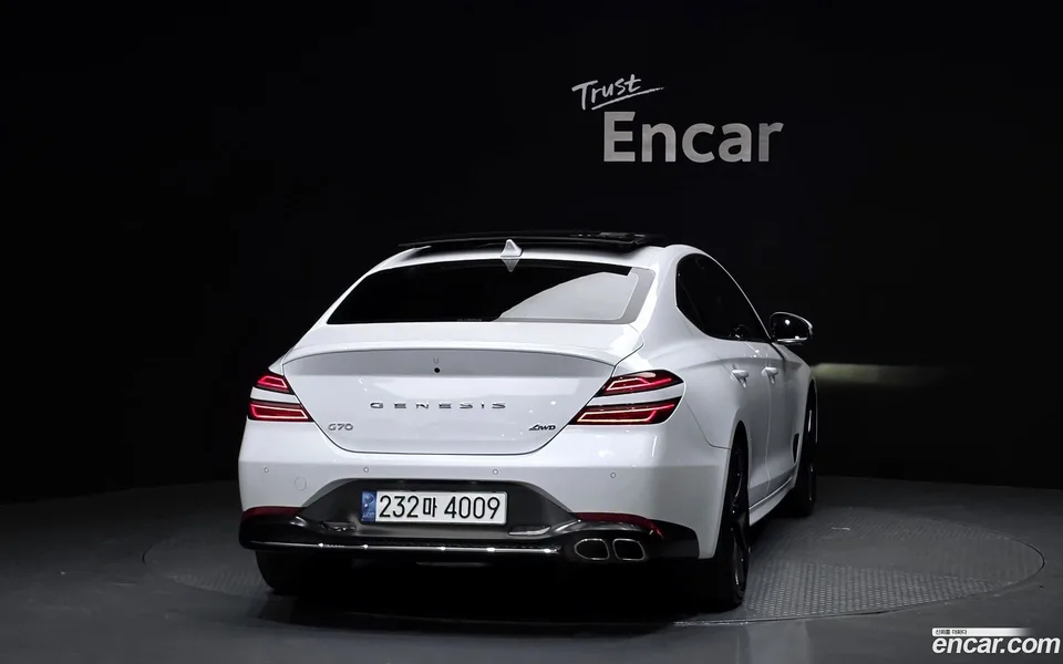 Genesis G70 2.0T 2WD 2022 — миниатюра 4