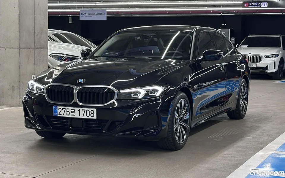 BMW 3 Series 320i 2025 — фото 1, купить с доставкой в Москву