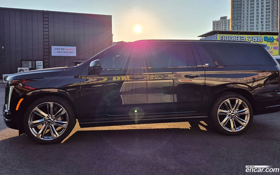 Cadillac Escalade 6.2 ESV 2026 — thumbnail 3