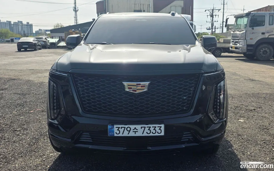 Cadillac Escalade 6.2 ESV 2026 — photo 1, buy with delivery to Moscow