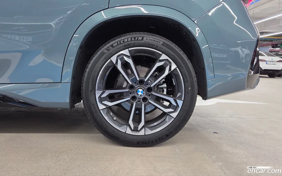 BMW X1 xDrive 20i M 2025 — миниатюра 5