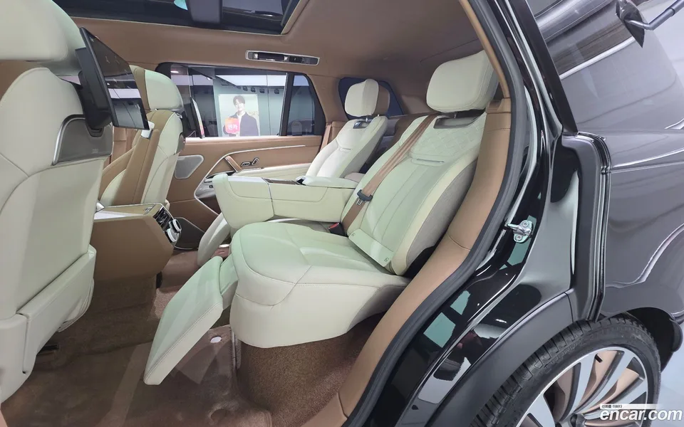 Land Rover Range Rover P615 SV LWB 2025 — миниатюра 2