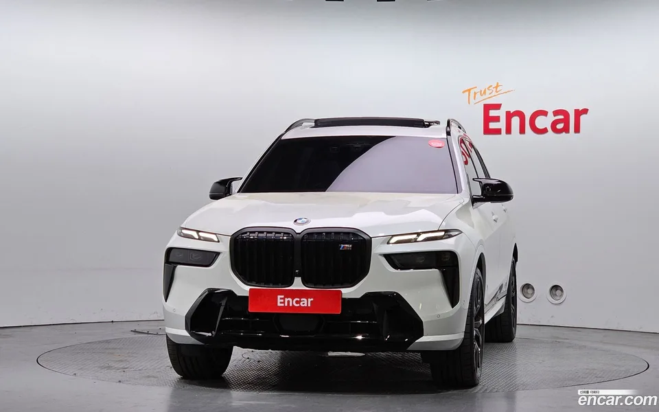 BMW X7 M60i xDrive M 6 2024 — миниатюра 3