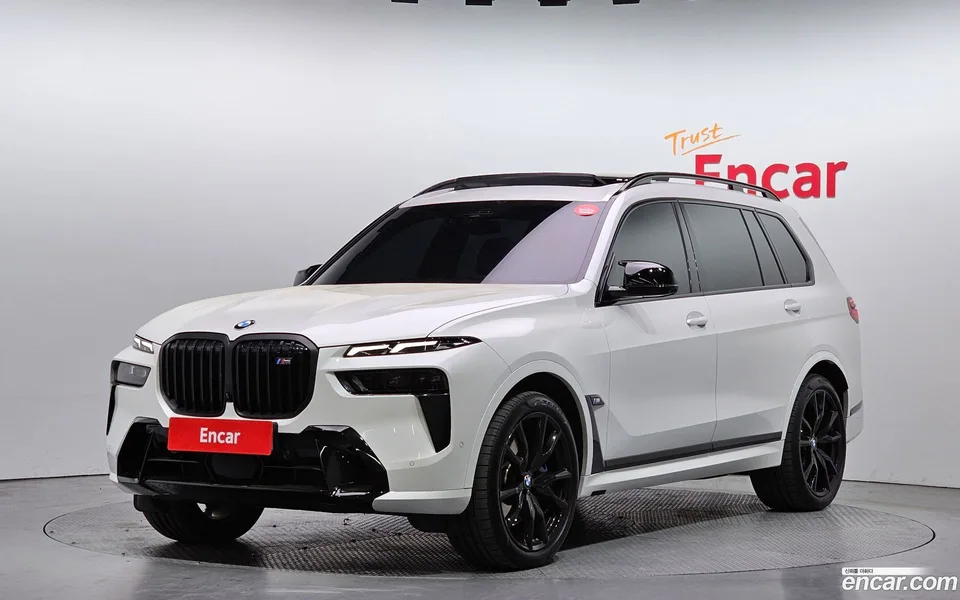 BMW X7 M60i xDrive M 6 2024 — фото 1, купить с доставкой в Москву