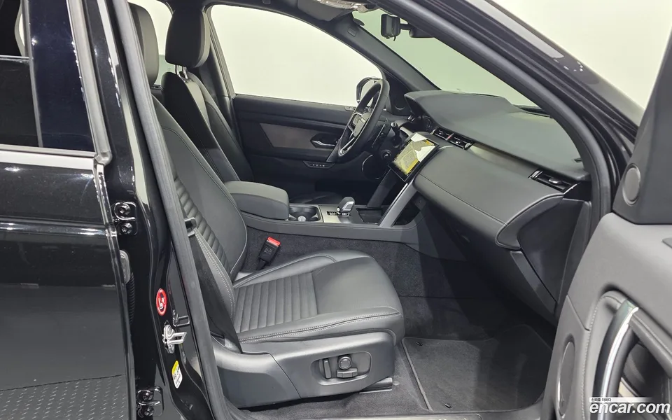 Land Rover Discovery Sport P250 SE 2025 — миниатюра 3