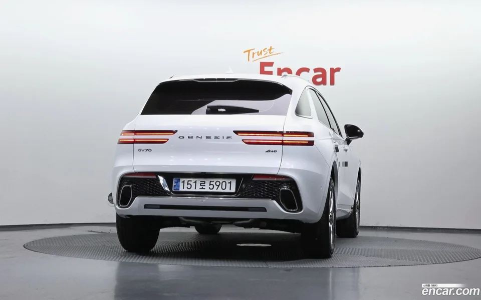Genesis GV70 2.5T AWD 2023 — миниатюра 4