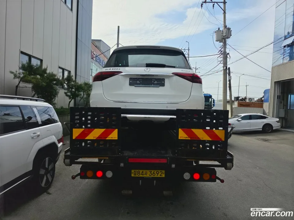 Mercedes-Benz GLE-Class GLE300d 4MATIC 2026 — миниатюра 5
