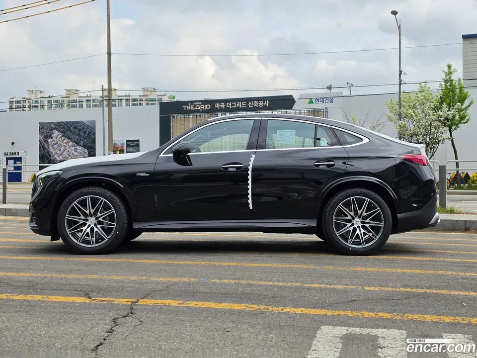 Mercedes-Benz GLC-Class AMG GLC43 4MATIC 2026 — миниатюра 4