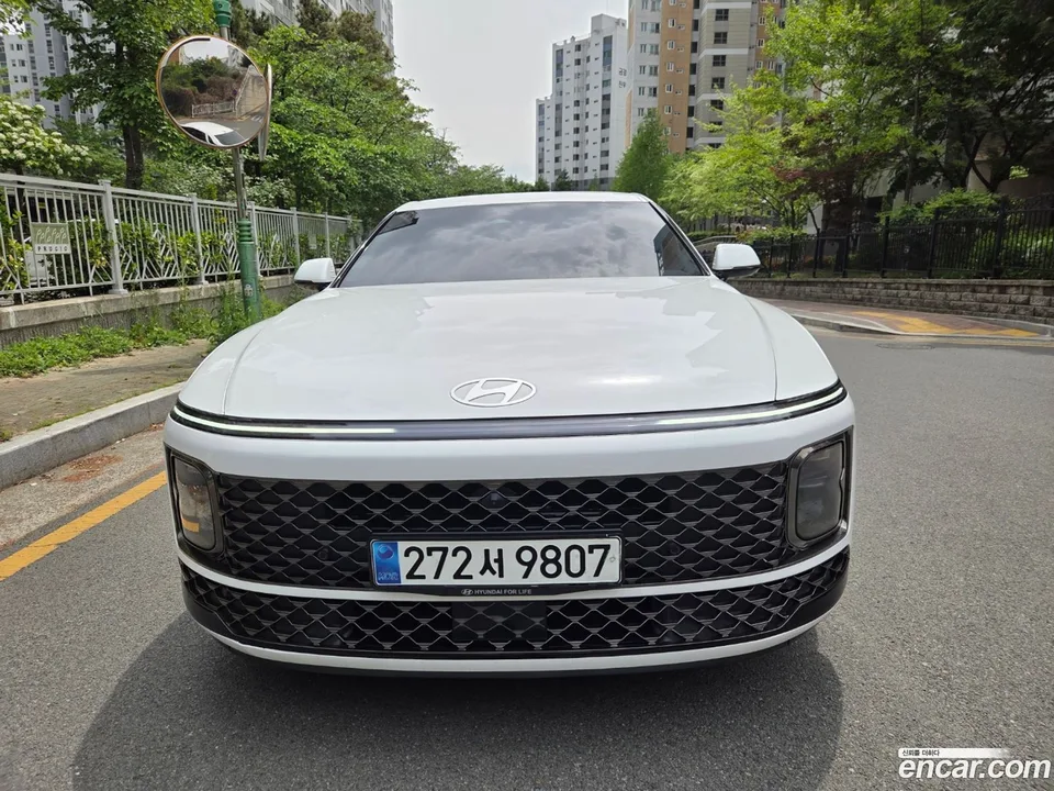Hyundai Grandeur 2.5 2WD 2024 — фото 1, купить с доставкой в Москву