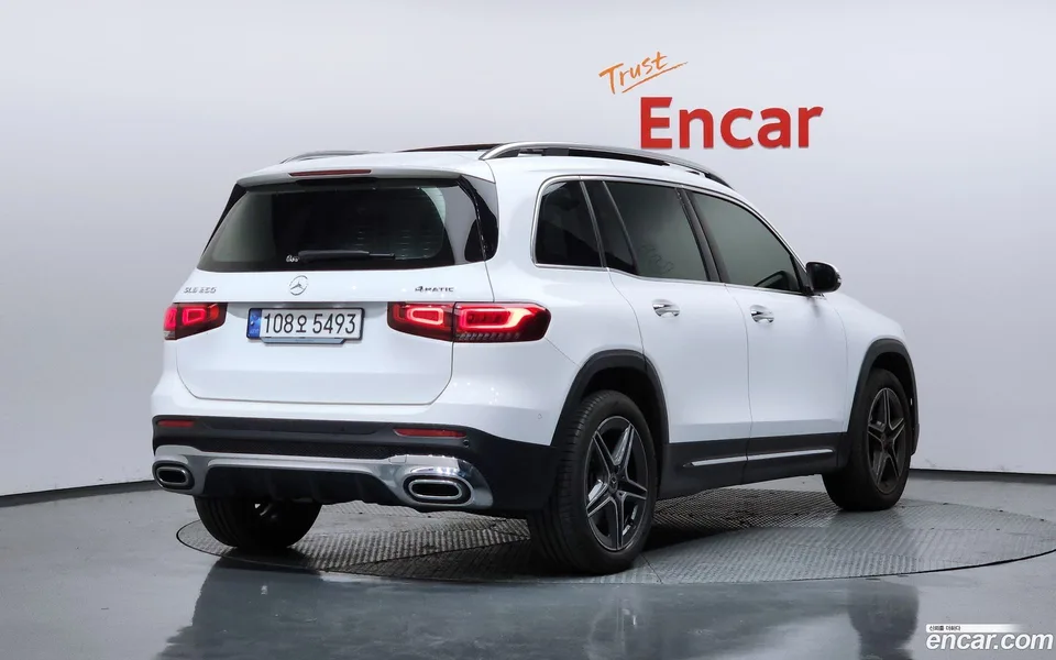 Mercedes-Benz GLB-Class GLB250 4MATIC 2023 — фото 1, купить с доставкой в Москву