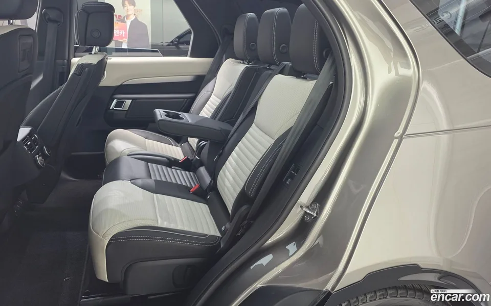 Land Rover Discovery P360 HSE 2024 — миниатюра 5