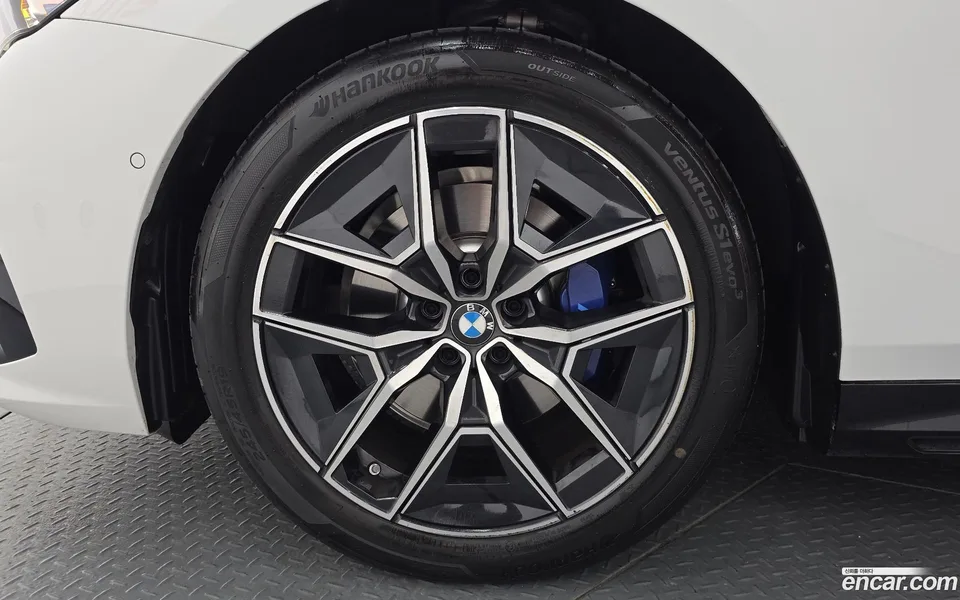 BMW 5 Series 520i M 2025 — миниатюра 5