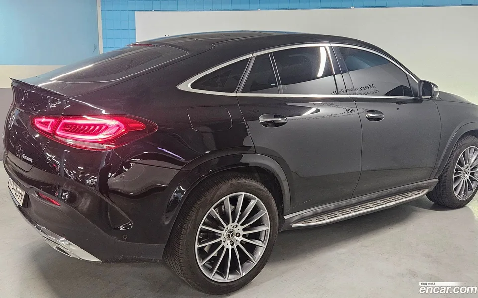 Mercedes-Benz GLE-Class GLE400d 4MATIC 2023 — миниатюра 3