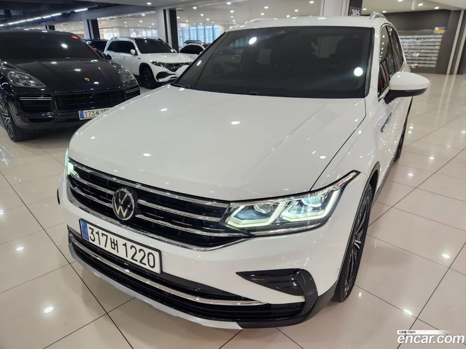 Volkswagen Tiguan 2.0 TDI 2023 — фото 1, купить с доставкой в Москву