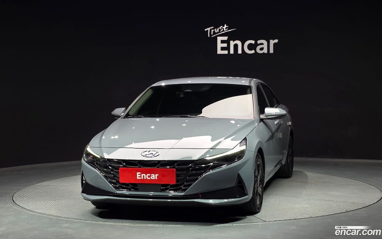 Hyundai Avante Hybrid 2022 — 3