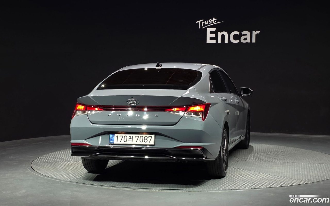 Hyundai Avante Hybrid 2022 — 4