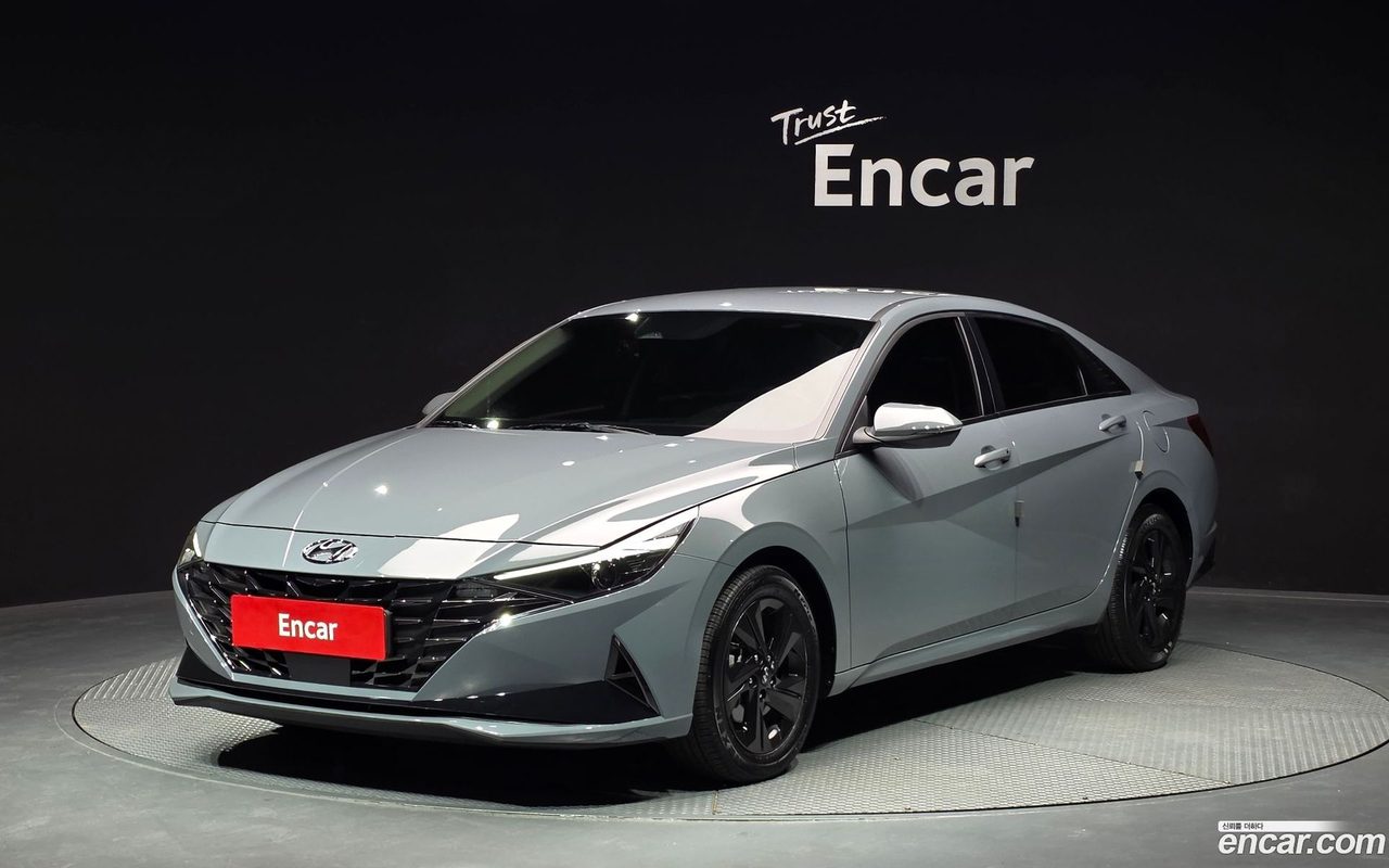 Hyundai Avante Hybrid 2022