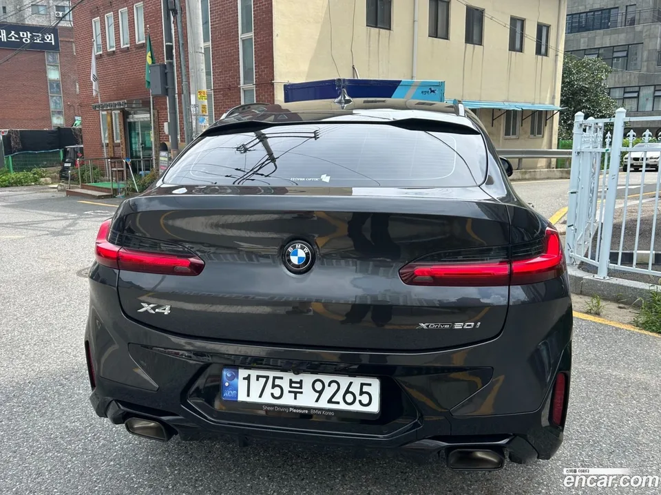 BMW X4 xDrive20i M 2024 — миниатюра 3