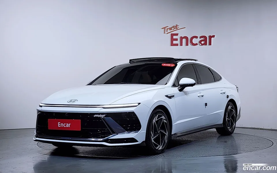 Hyundai Sonata The Edge Hybrid 2023 — фото 1, купить с доставкой в Москву